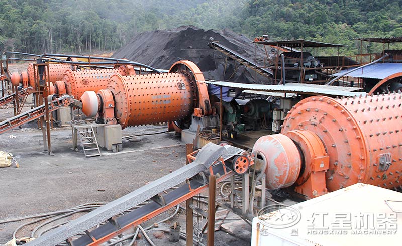 球磨機客戶現(xiàn)場圖