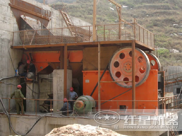 日產(chǎn)500噸顎式破碎機(jī)