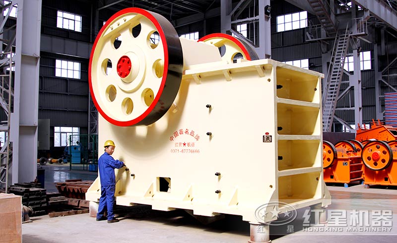 金礦的破碎設(shè)備顎式破碎機
