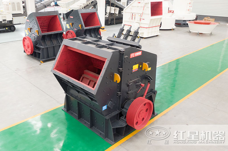 臥式反擊破碎機(jī)俯視圖 臥式反擊破碎機(jī)俯視圖