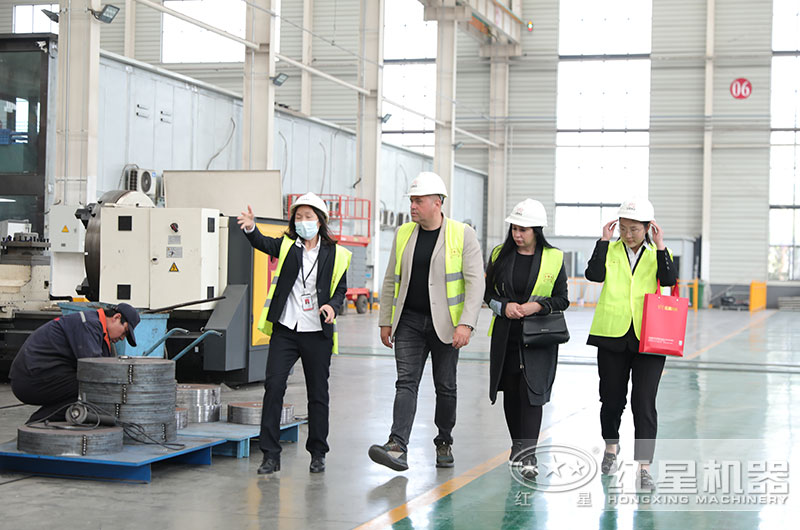 客戶來(lái)廠考察設(shè)備 客戶來(lái)廠考察設(shè)備