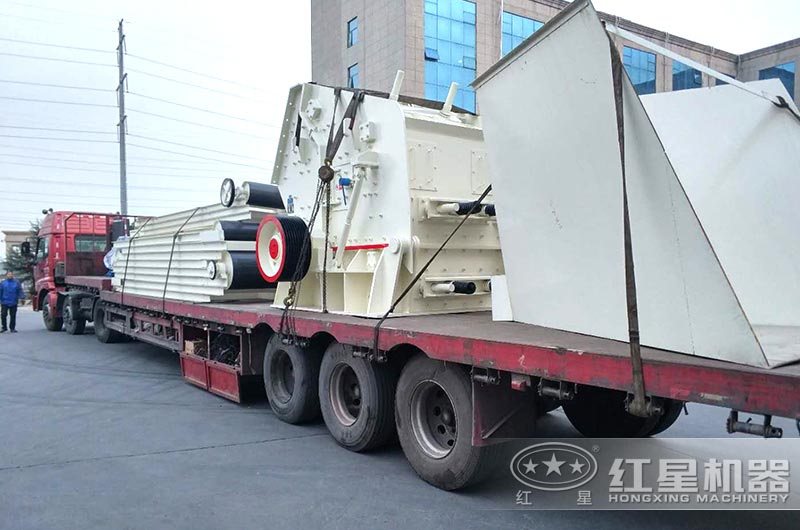 設(shè)備裝車發(fā)貨中 設(shè)備裝車發(fā)貨中