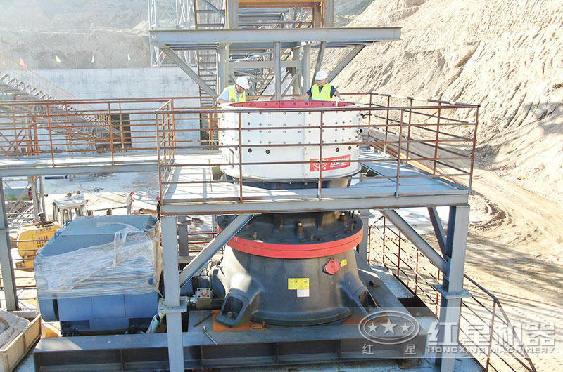 圓錐破碎機(jī)工作現(xiàn)場圖片