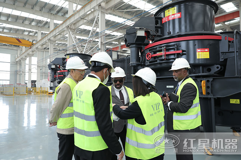 客戶來廠考察設(shè)備