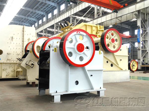 1200×1500復擺式破碎機