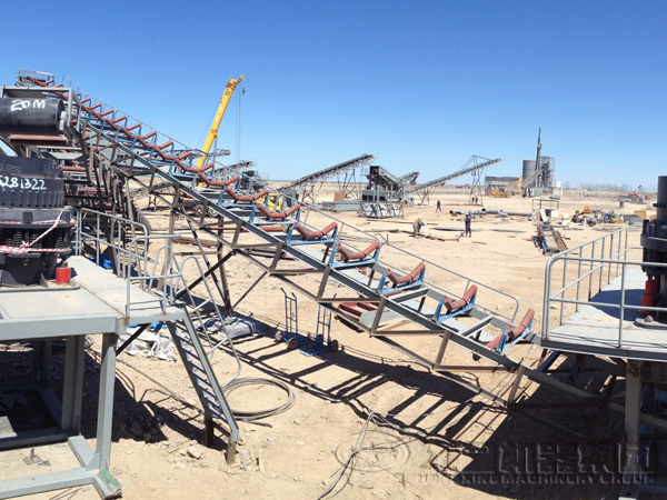 鵝卵石圓錐式破碎機生產(chǎn)現(xiàn)場