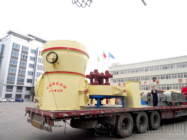 硅石磨粉機發(fā)貨現(xiàn)場