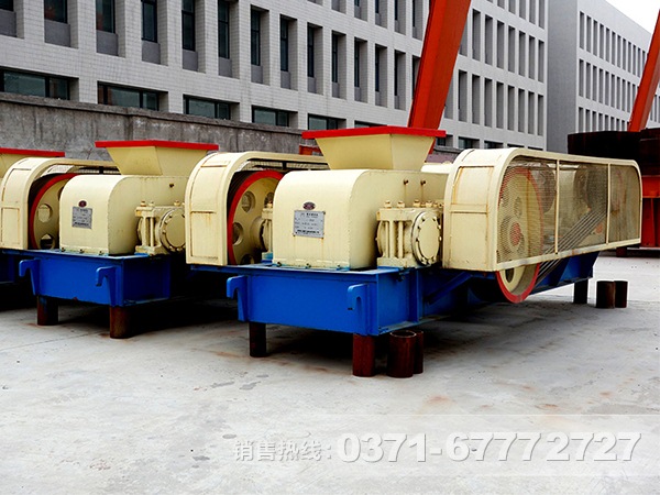 對(duì)輥制砂機(jī)