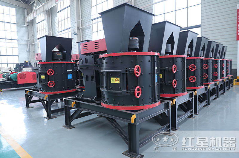 復(fù)合式石塊粉碎機(jī)圖片