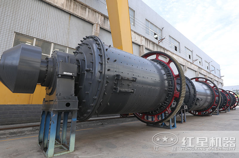 2.2*6.5米的球磨機(jī)圖片 2.2*6.5米的球磨機(jī)圖片