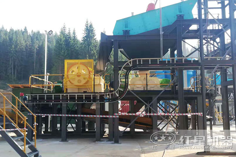 小型對輥制砂機工作現(xiàn)場圖片