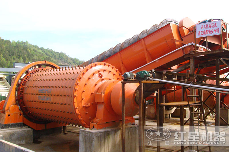 球磨機與分級機搭配工作現(xiàn)場 球磨機與分級機搭配工作現(xiàn)場