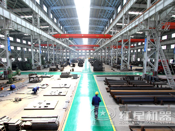 球磨機生產(chǎn)車間 球磨機生產(chǎn)車間