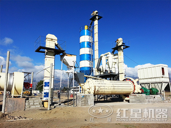 鉬礦球磨機(jī)現(xiàn)場圖 鉬礦球磨機(jī)現(xiàn)場圖