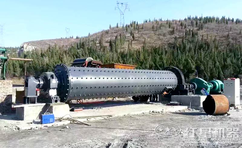 球磨機(jī)現(xiàn)場作業(yè)圖展示 球磨機(jī)現(xiàn)場作業(yè)圖展示