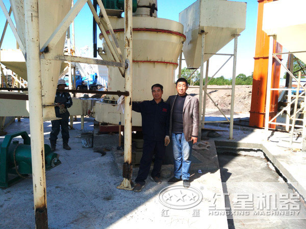 紅星機器雷蒙磨現(xiàn)場圖