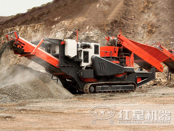 小型流動石子加工機客戶現(xiàn)場 小型流動石子加工機客戶現(xiàn)場