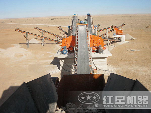 碎石破碎生產(chǎn)線現(xiàn)場 碎石破碎生產(chǎn)線現(xiàn)場