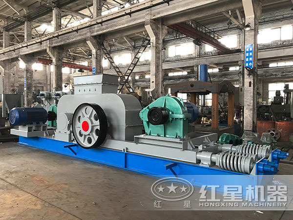 雙輥破碎機(jī)車(chē)間圖