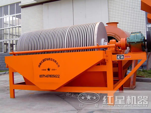 永磁筒式磁選機(jī) 永磁筒式磁選機(jī)