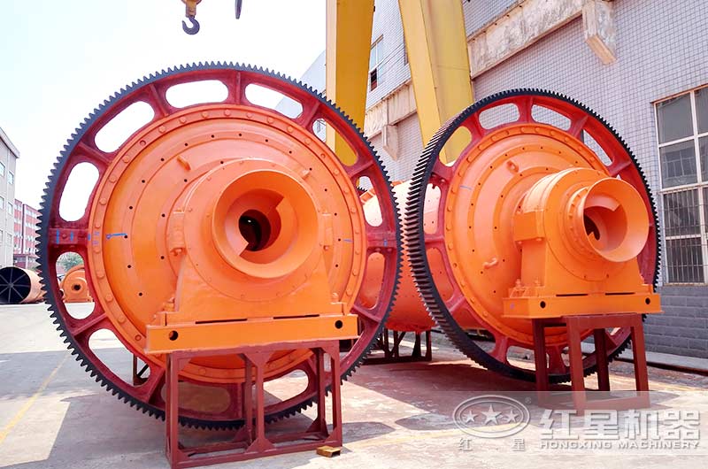 大型鐵礦石球磨機(jī)設(shè)備展示