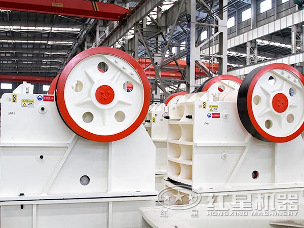 直銷(xiāo)廠家紅星機(jī)器生產(chǎn)車(chē)間 直銷(xiāo)廠家紅星機(jī)器生產(chǎn)車(chē)間