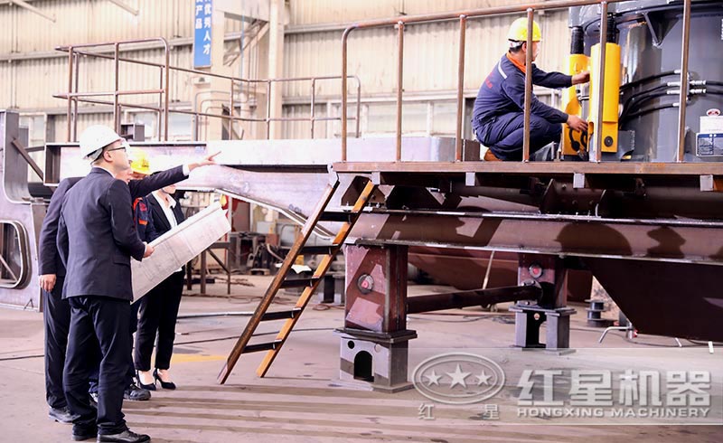 紅星機(jī)器為客戶提供一站式服務(wù)