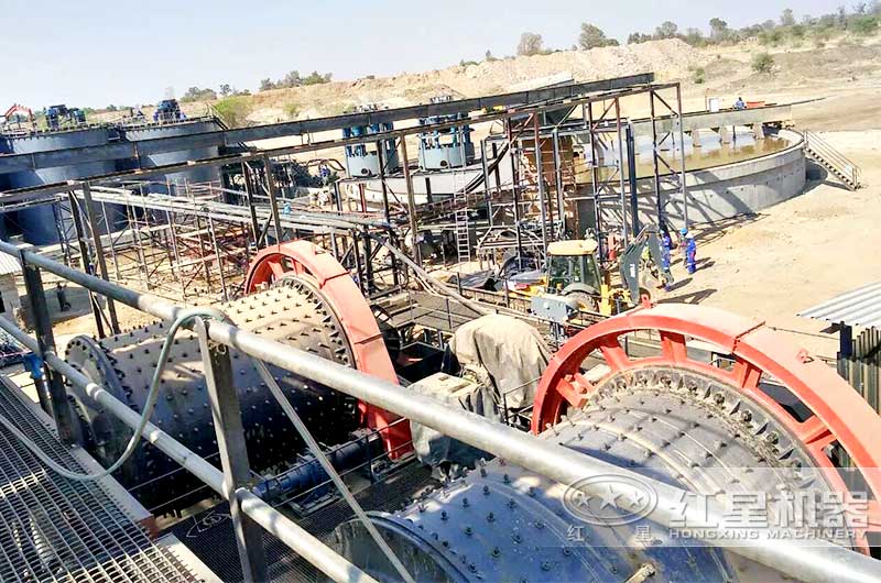 鋼球球磨機(jī)用戶現(xiàn)場(chǎng)