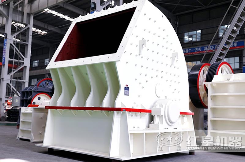新型錘式破碎機