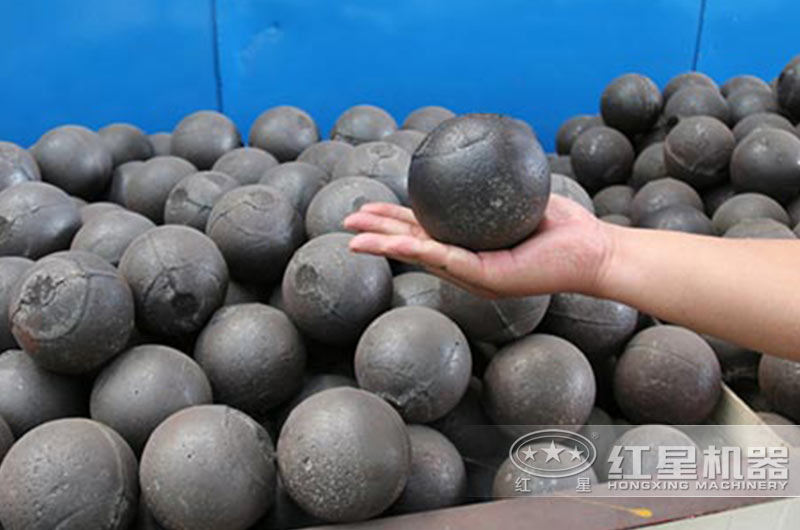 球磨機中的鋼球 球磨機中的鋼球
