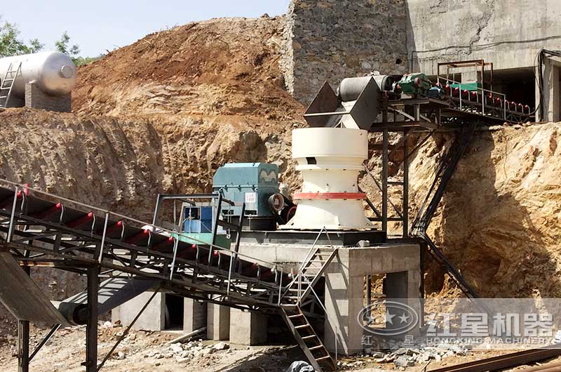 單缸圓錐破碎機(jī)作業(yè)現(xiàn)場(chǎng) 單缸圓錐破碎機(jī)作業(yè)現(xiàn)場(chǎng)