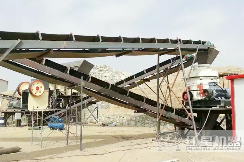 選礦生產(chǎn)線中的顎式破碎機和圓錐破碎機