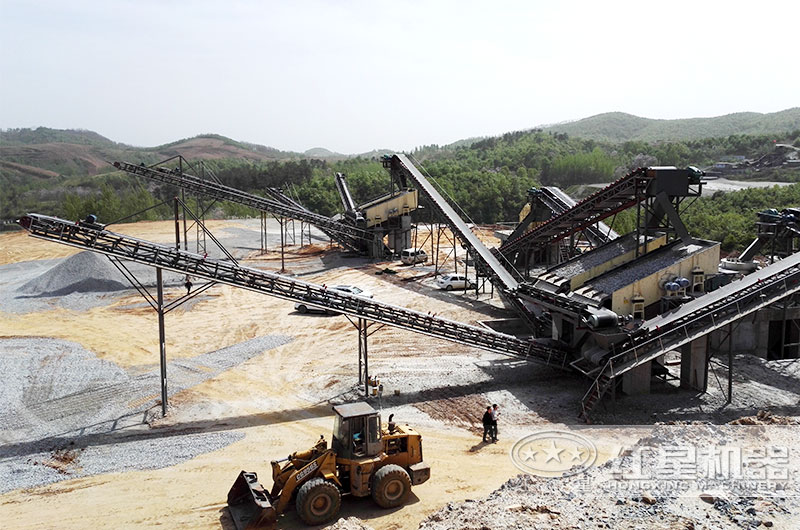 四組合式移動石子破碎機