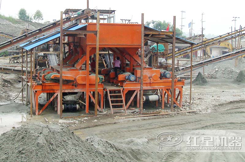 小型制沙場作業(yè)現(xiàn)場 小型制沙場作業(yè)現(xiàn)場