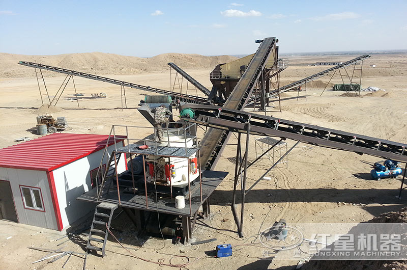 時產(chǎn)100噸石料的圓錐破生產(chǎn)現(xiàn)場 時產(chǎn)100噸石料的圓錐破生產(chǎn)現(xiàn)場