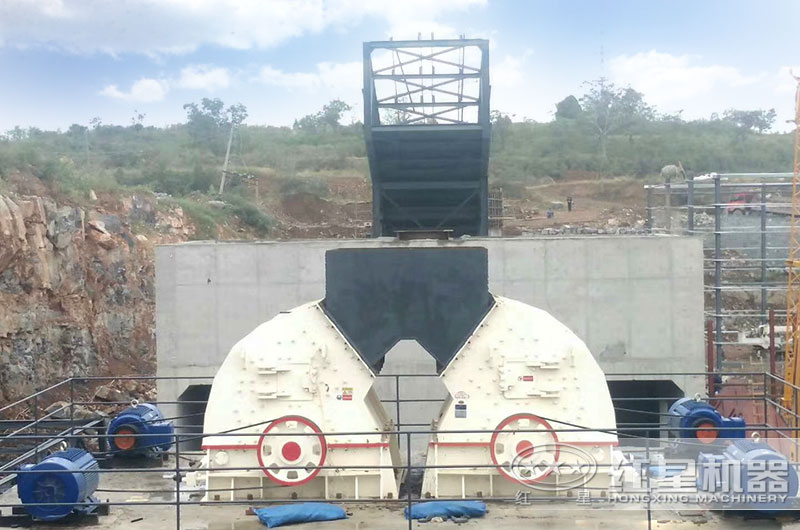 重錘破安裝現(xiàn)場 重錘破安裝現(xiàn)場