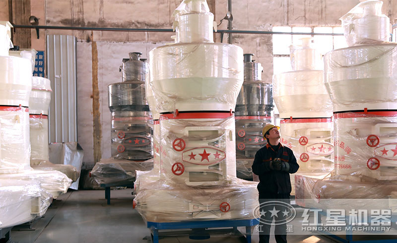 雷蒙磨粉機生產(chǎn)車間