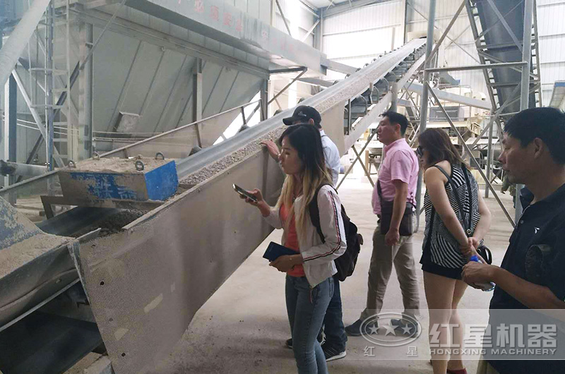 客戶去到現(xiàn)場看出料 客戶去到現(xiàn)場看出料