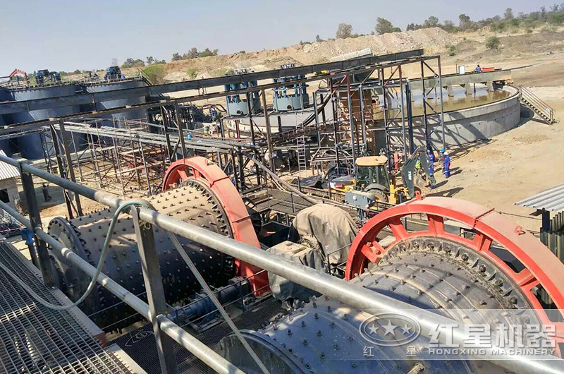 礦用球磨機(jī)生產(chǎn)現(xiàn)場(chǎng) 礦用球磨機(jī)生產(chǎn)現(xiàn)場(chǎng)