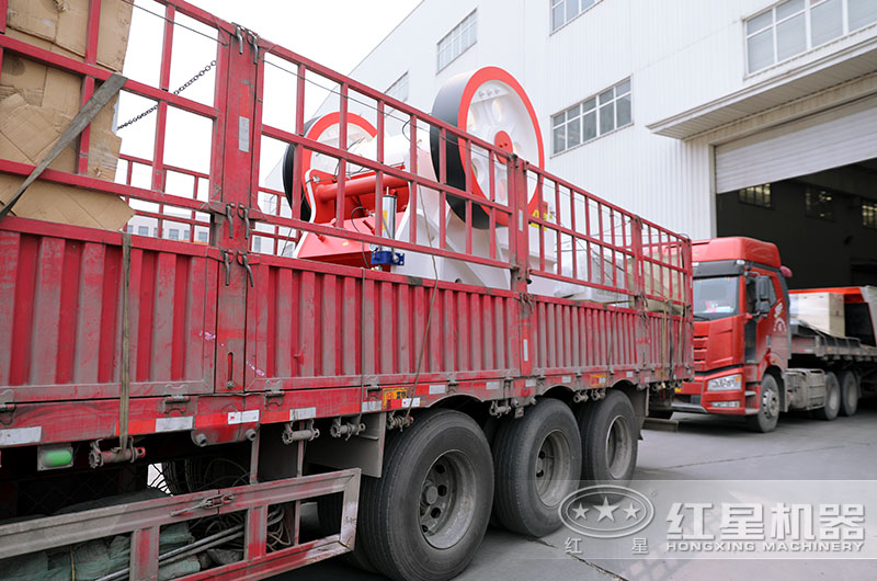 紅星鄂破機(jī)發(fā)貨現(xiàn)場(chǎng)
