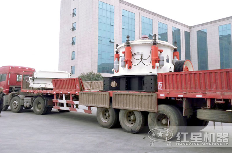 紅星大型碎石機(jī)發(fā)貨現(xiàn)場(chǎng)