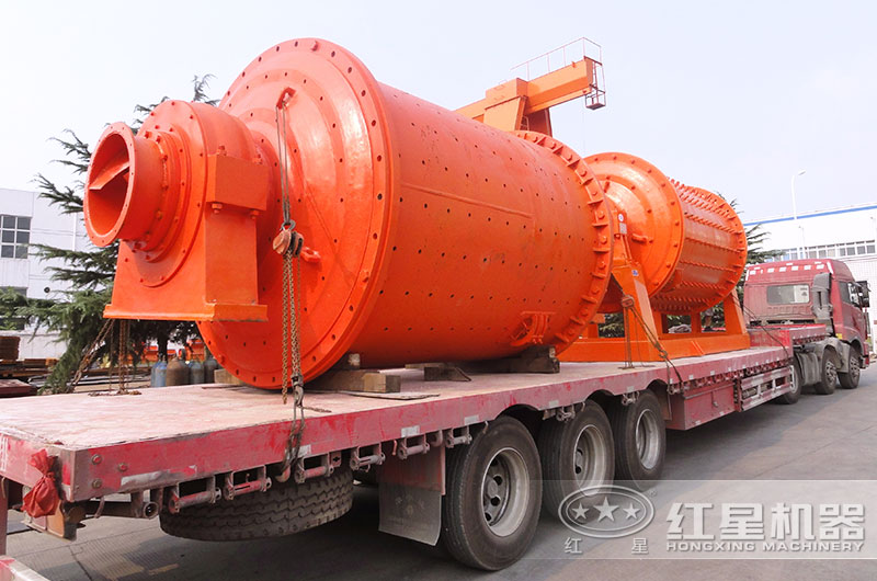 球磨機裝車準(zhǔn)備發(fā)貨