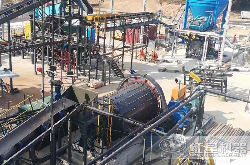 薩拉熱窩客戶球磨機工作現(xiàn)場 薩拉熱窩客戶球磨機工作現(xiàn)場